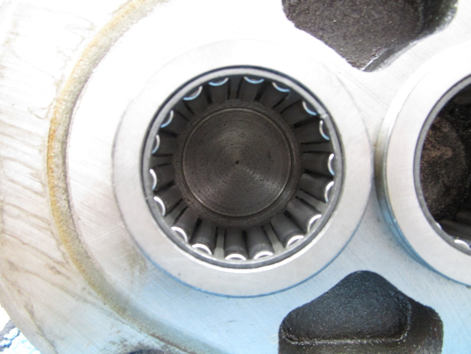 Commercial P50 P51 Hydraulic Pump Roller Bearing Back Cover Housing