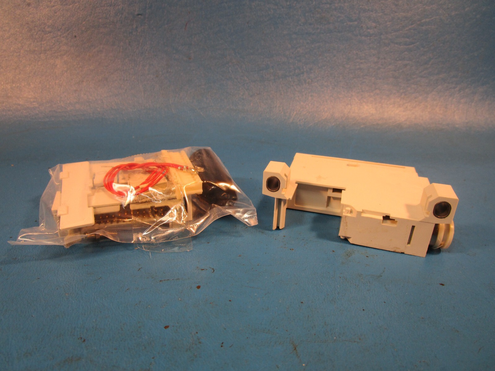 SMC VVQ1000-3A-1-P-RS end plate assy, VV5Q* MANIFOLD VQ 4/5 PORT