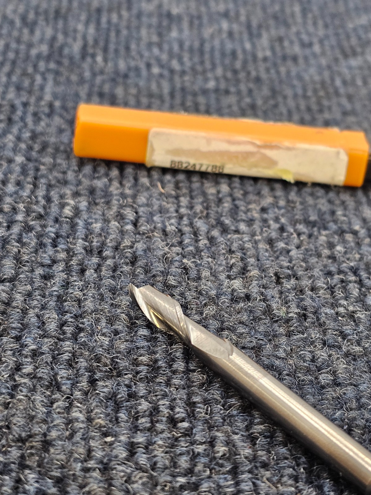 Hertel 88247788 Square End Mill: 1/4″ Dia, 3/4″ LOC, 2 Flute, Solid Carbide