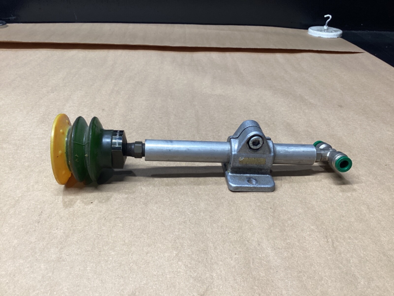 PIAB B52 VACUUM SUCTION CUP 3/8″ NPT #114D9