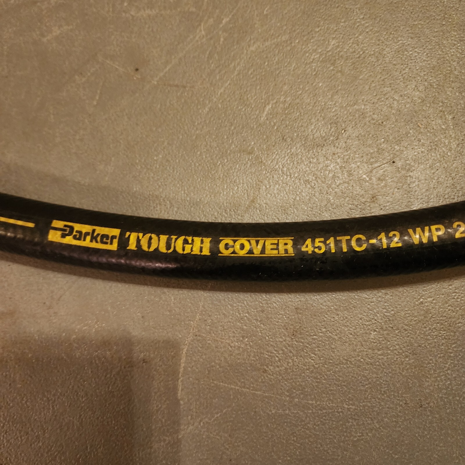Parker 303017B001 Hose 3000 psi 451tc-12 ic-40/26 sae 100r17-12 19mm 3/4 x 2W