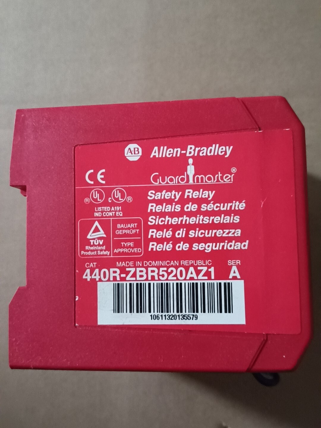 1PCS Allen－Bradley safety Relay 440R－ZBR520AZ1 A