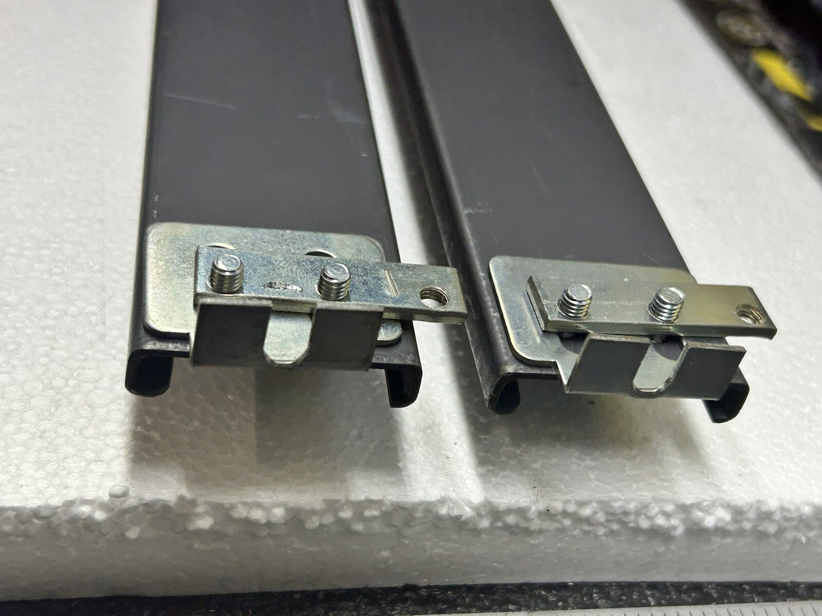 (1-Pair) GENERAL DEVICES CC3041-00-0220 Telescoping Rails_22” + 21” Extension
