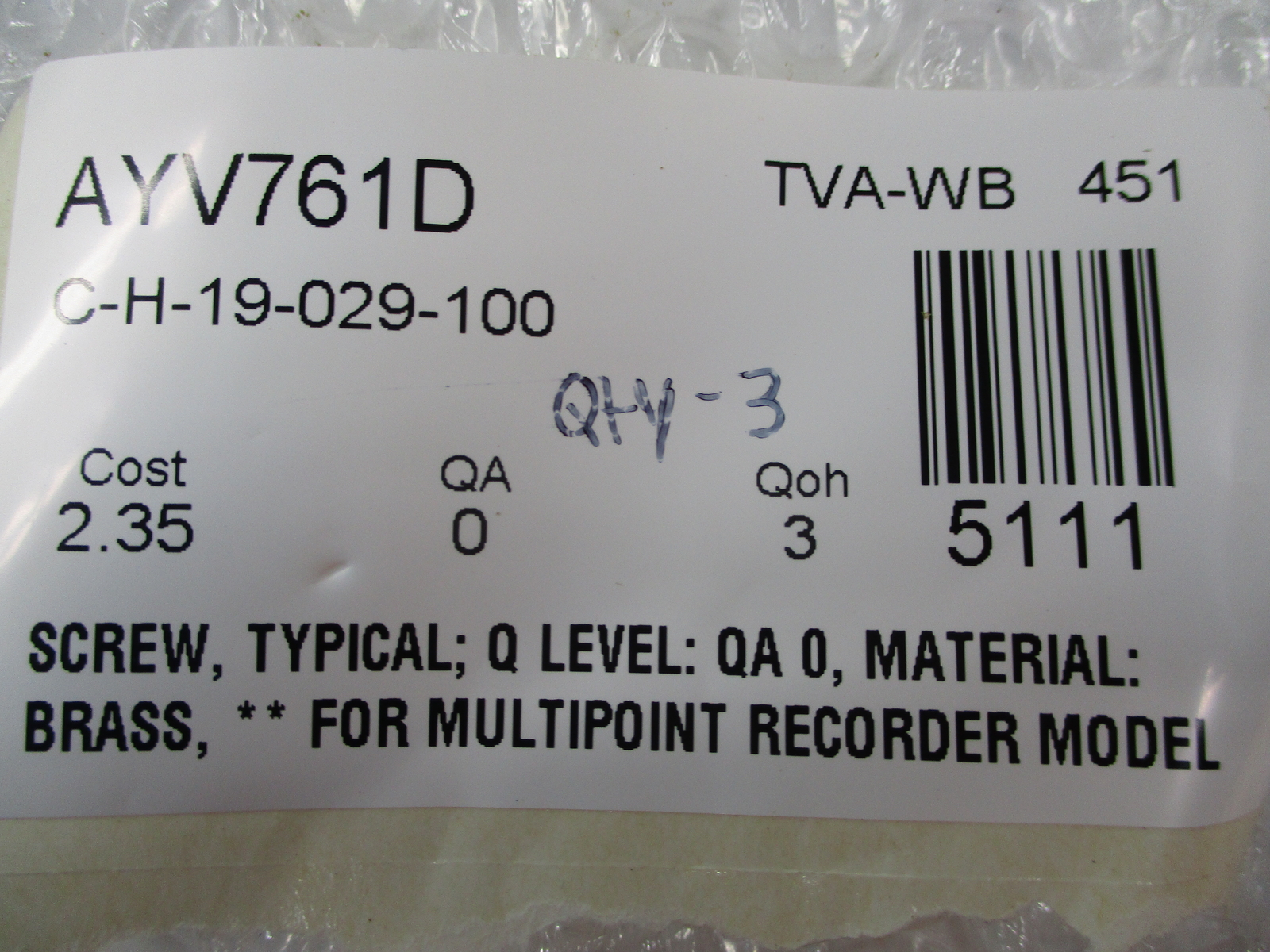 INDUSTRIAL SPARE AYV761D SCREW QTY OF 3 NSNP
