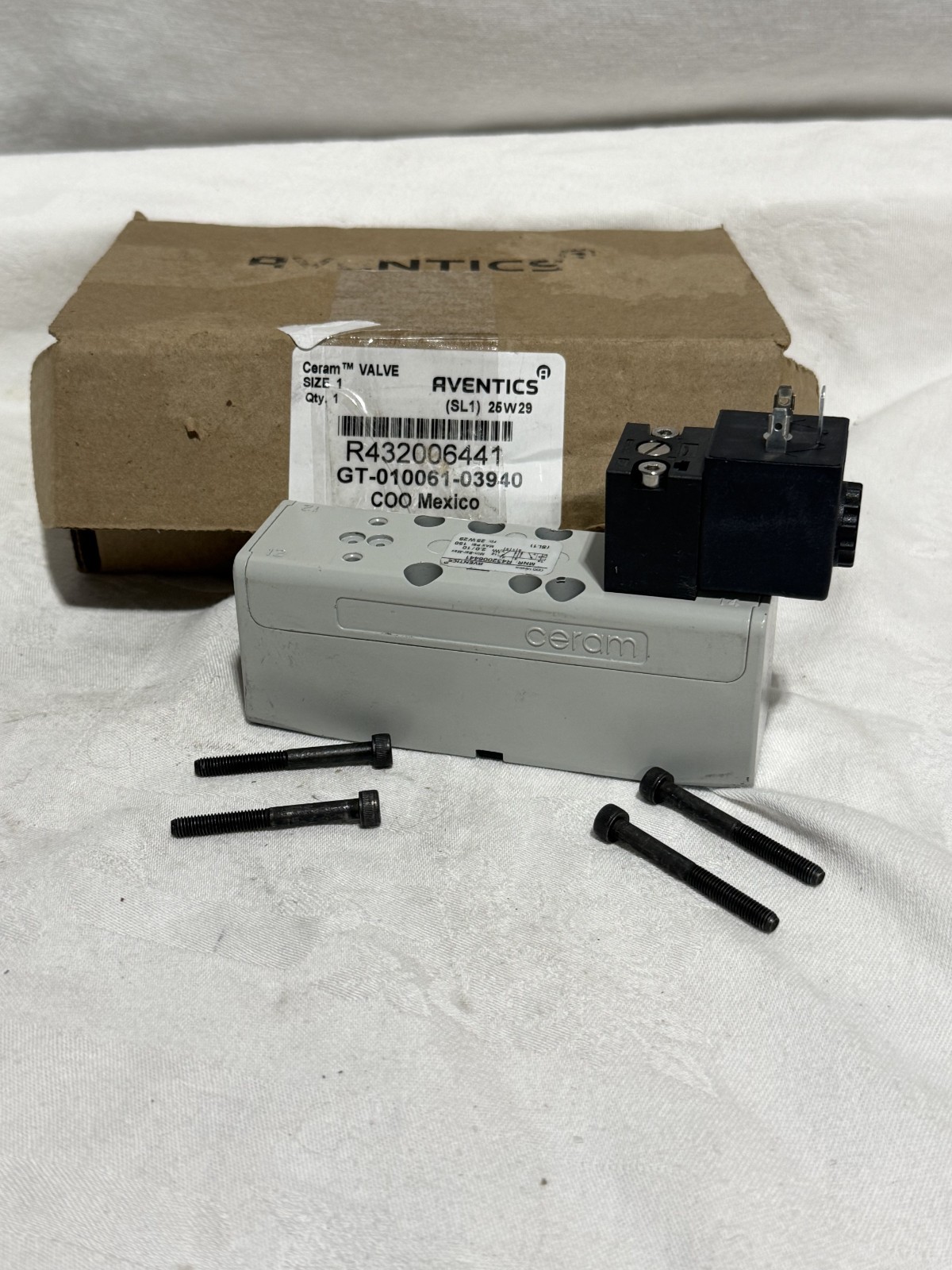 Aventics R432006441 Ceram Solenoid Valve Size 1 24VDC 5/2 Spring Return New NIOB