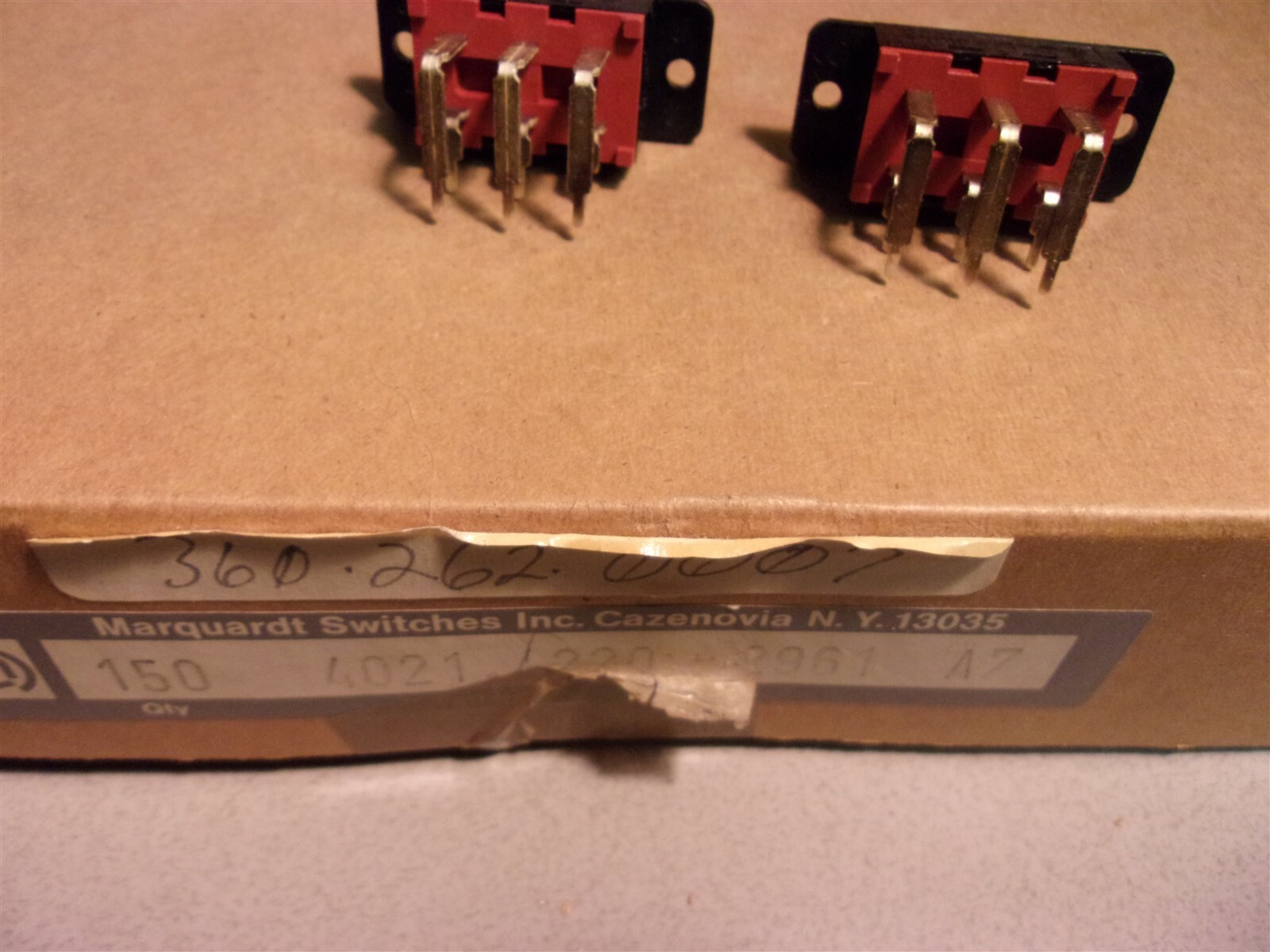 NEW Marquardt 360-262-0007 4021-220-2961 A7 220V Switch Lot of 2 FREE SHIPPING*