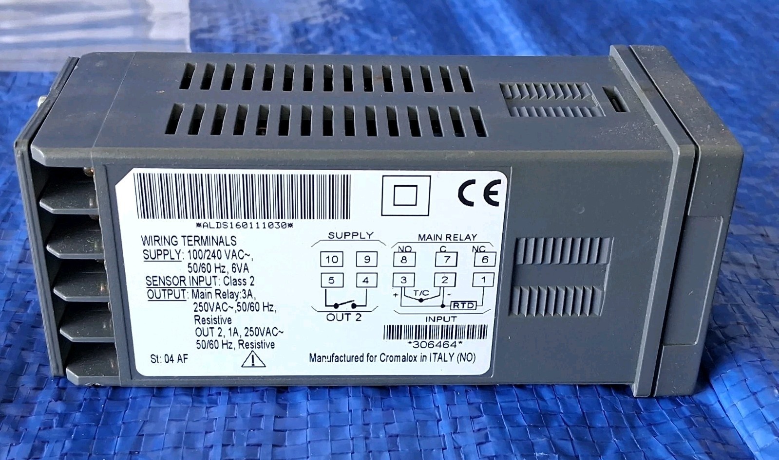 CHROMALOX 1601-11030 (1600 Series) Digital Temperature Controller 100/240 VAC