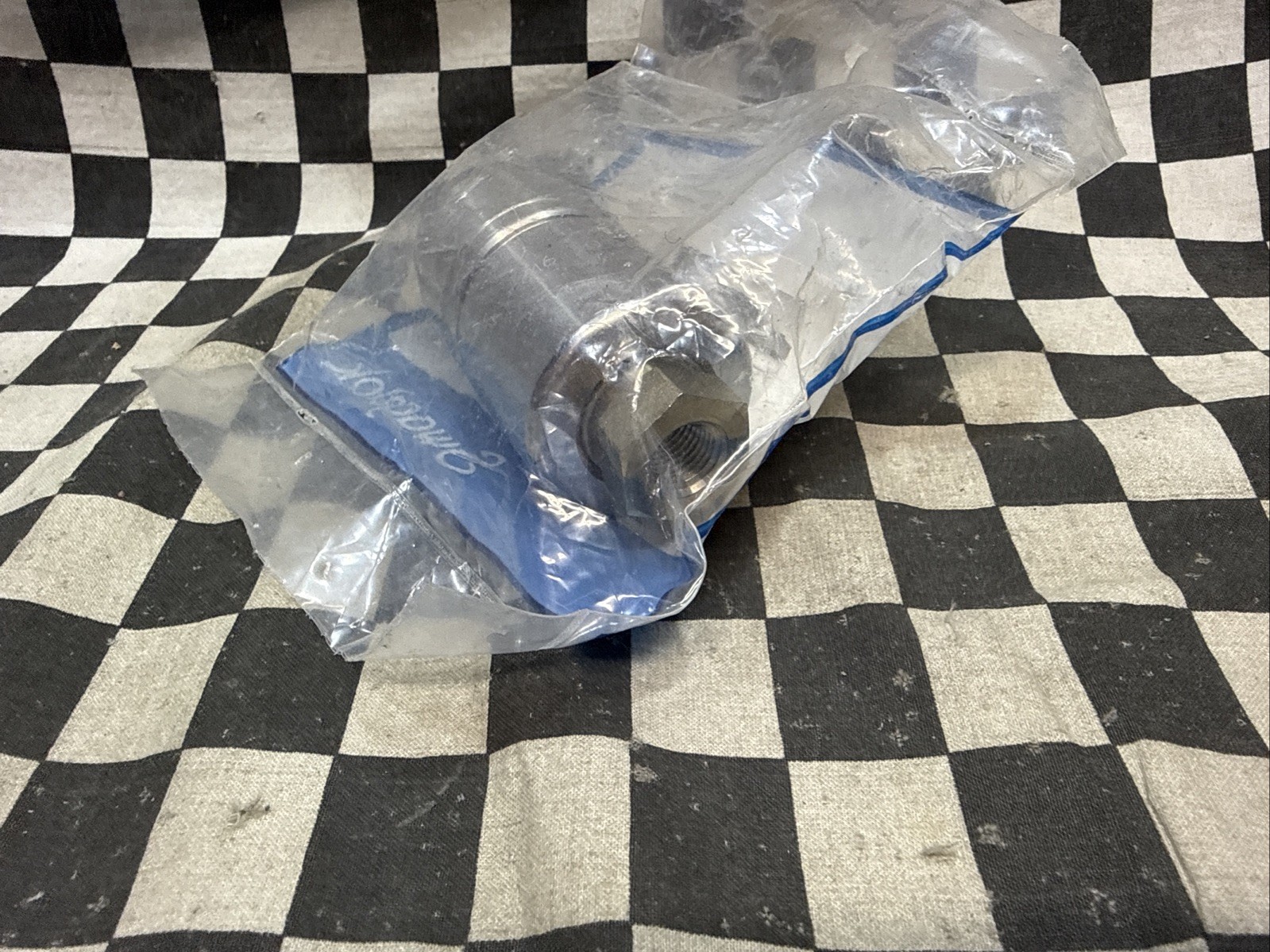 SWAGELOK Quick Connect Body, 1.4 Cv, 1/4″ NPT, SS-QTM4A-B-4PF, SHIPSAMEDAY#110AP