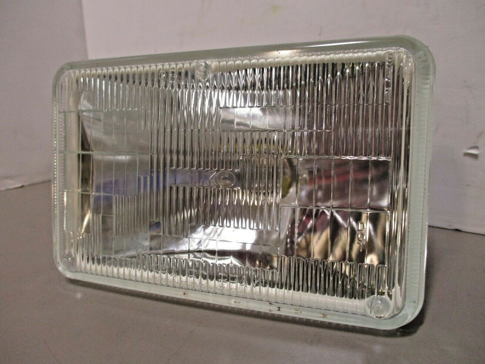 EIKO H4666 Halogen High/Low Sealed Beam Headlamp 6″x4″ Dual Beam 12v