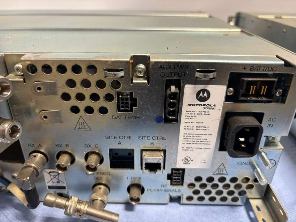 *LOT OF 2* Motorola GTR8000 Repeater Base Radio Chassis Part T7039A