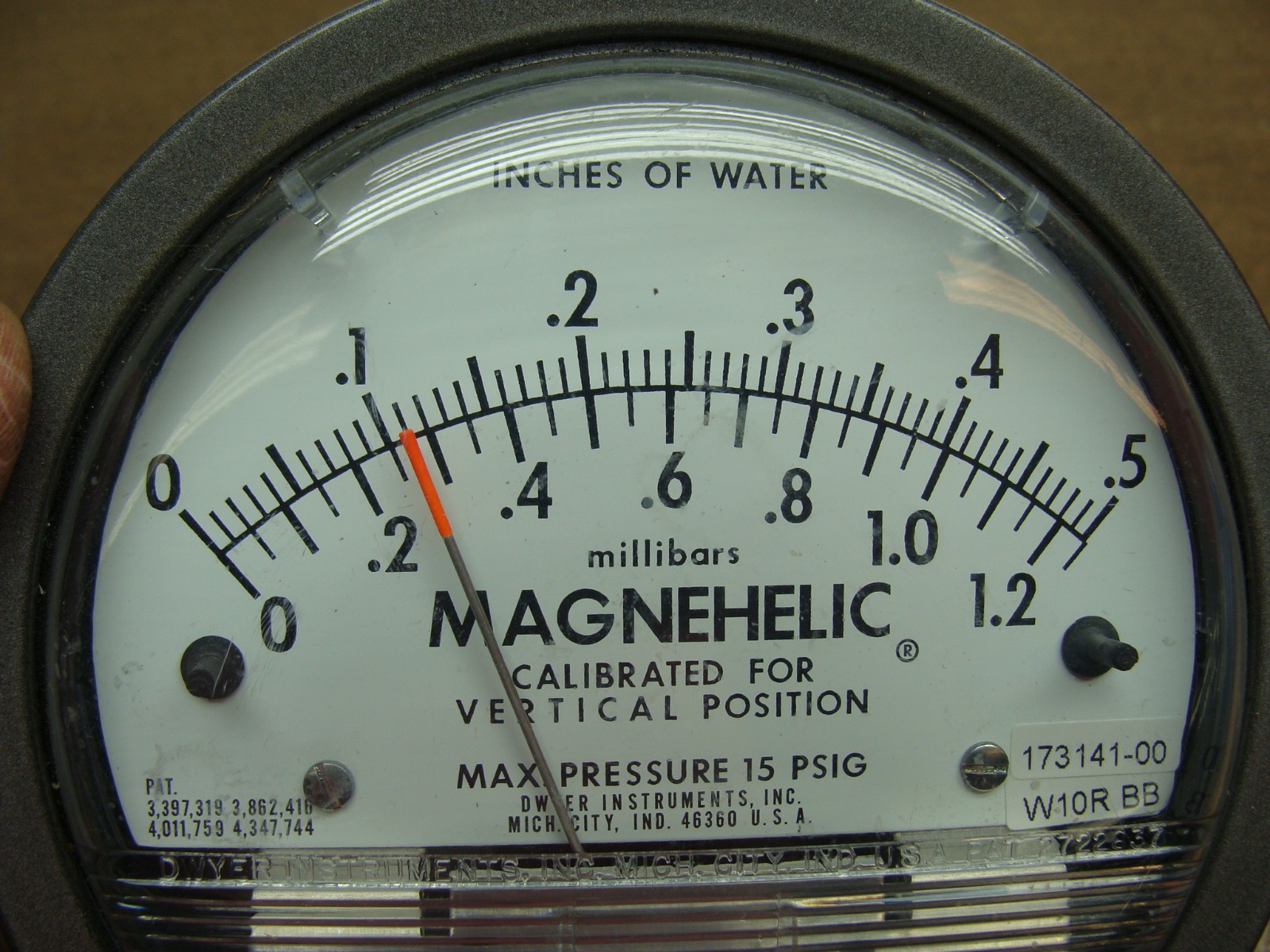 DWYER DUAL SCALE MAGNEHELIC DIFFERENTIAL PRESSURE GAUGE