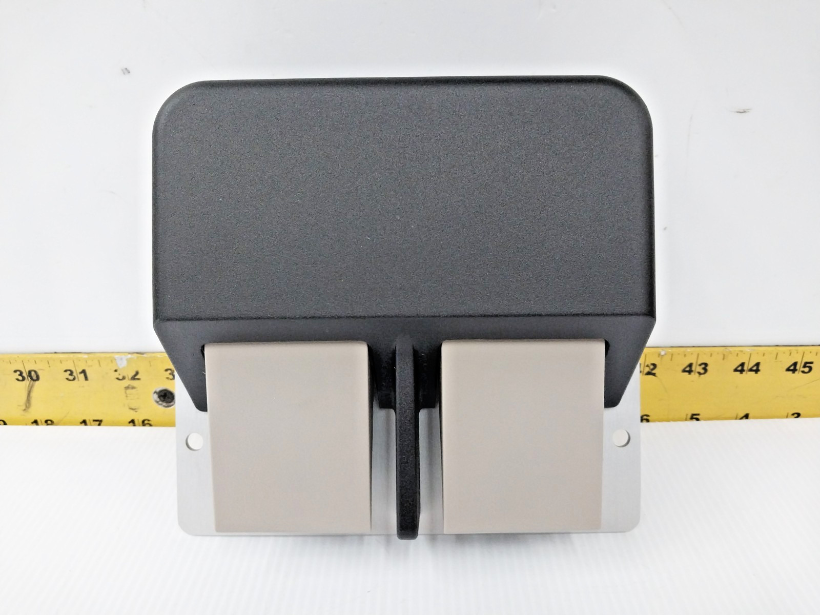 New Linemaster Classic IV Twin Pedal Foot Switch Catalog # TWIN 88SN1-05