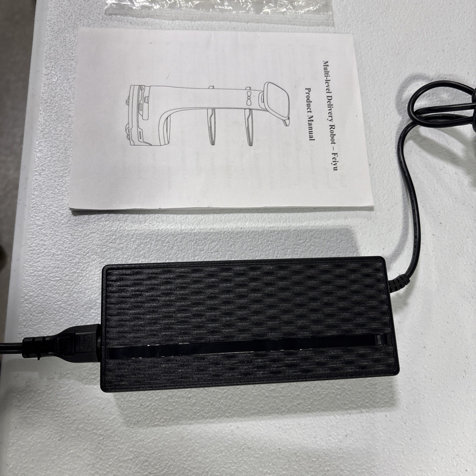Keenon Dinerbot T8 – Personal Assistant Service Robot