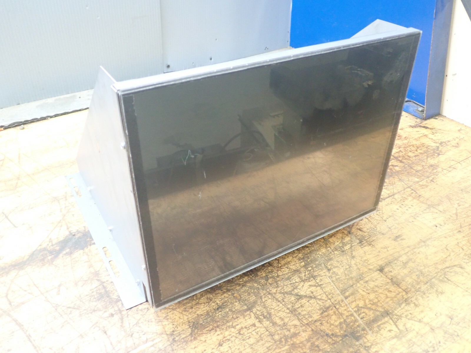 OMNI VISION FLAT SCREEN MONITOR_FP13C4C0-BK