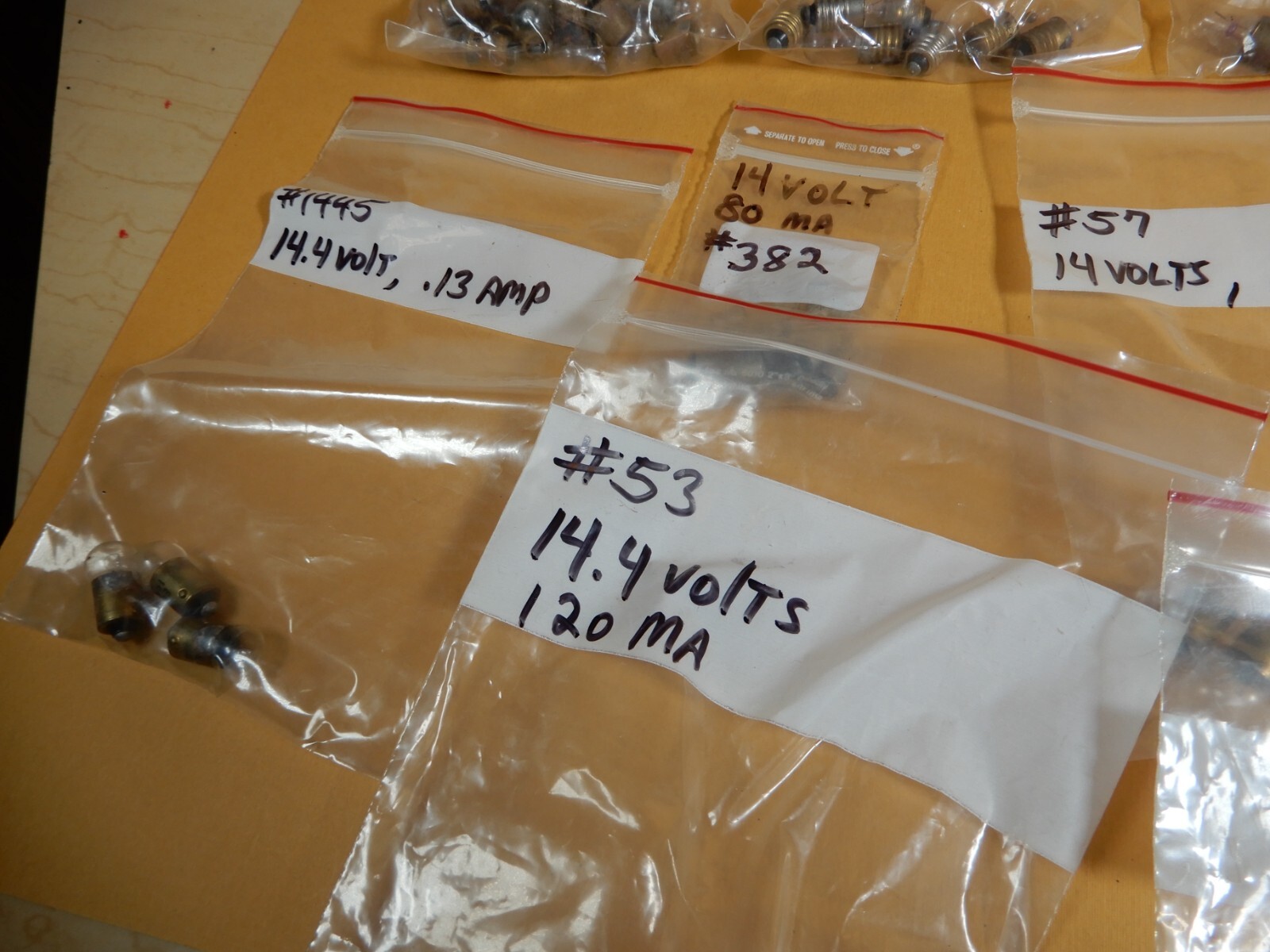 Mixed Makes Lot Miniature Light Bulbs #53 #1487 #219 CM656 7632 #57