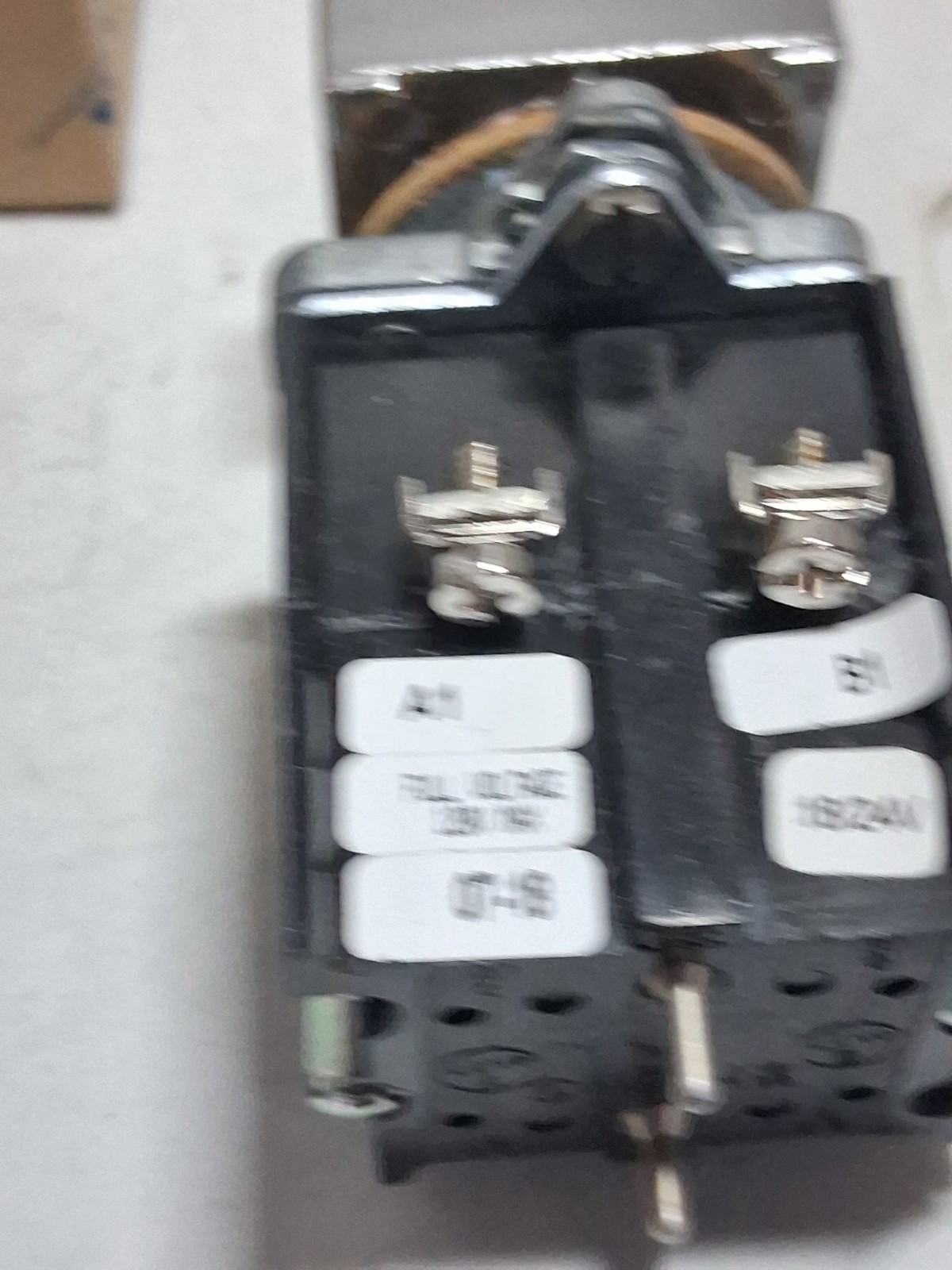 EATON E30JX3 COMPACT PUSHBUTTON OPERATOR W/IND. LIGHT 18/24VAC/DC NIB