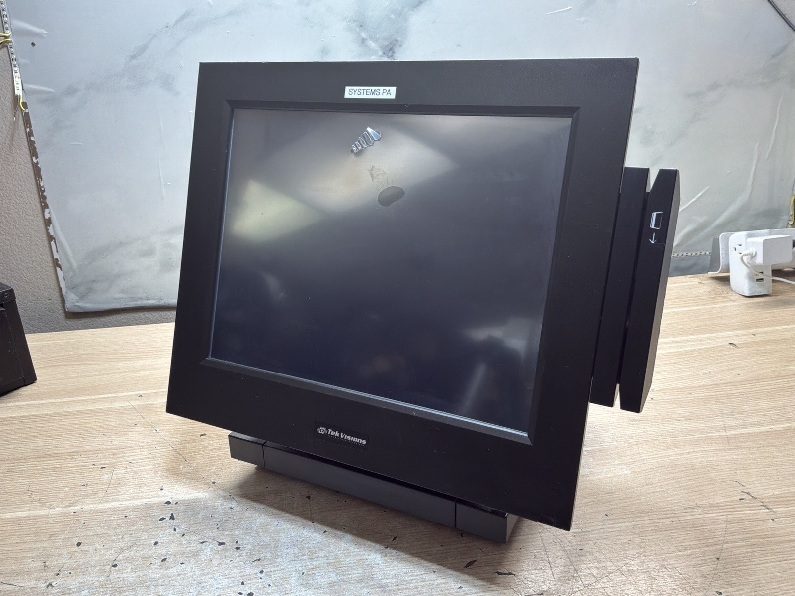 TEKVISIONS 15″ POs System / POS365-C48 / Preowned/ JUA3990