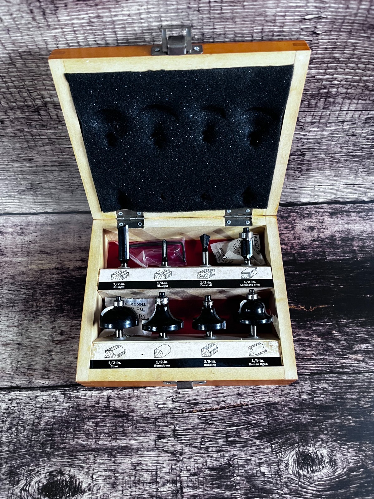 CRAFTSMAN 8 PIECE CARBIDE TIPPED ROUTER BIT SET W/ WOODEN BOX & ALLEN WRENCH