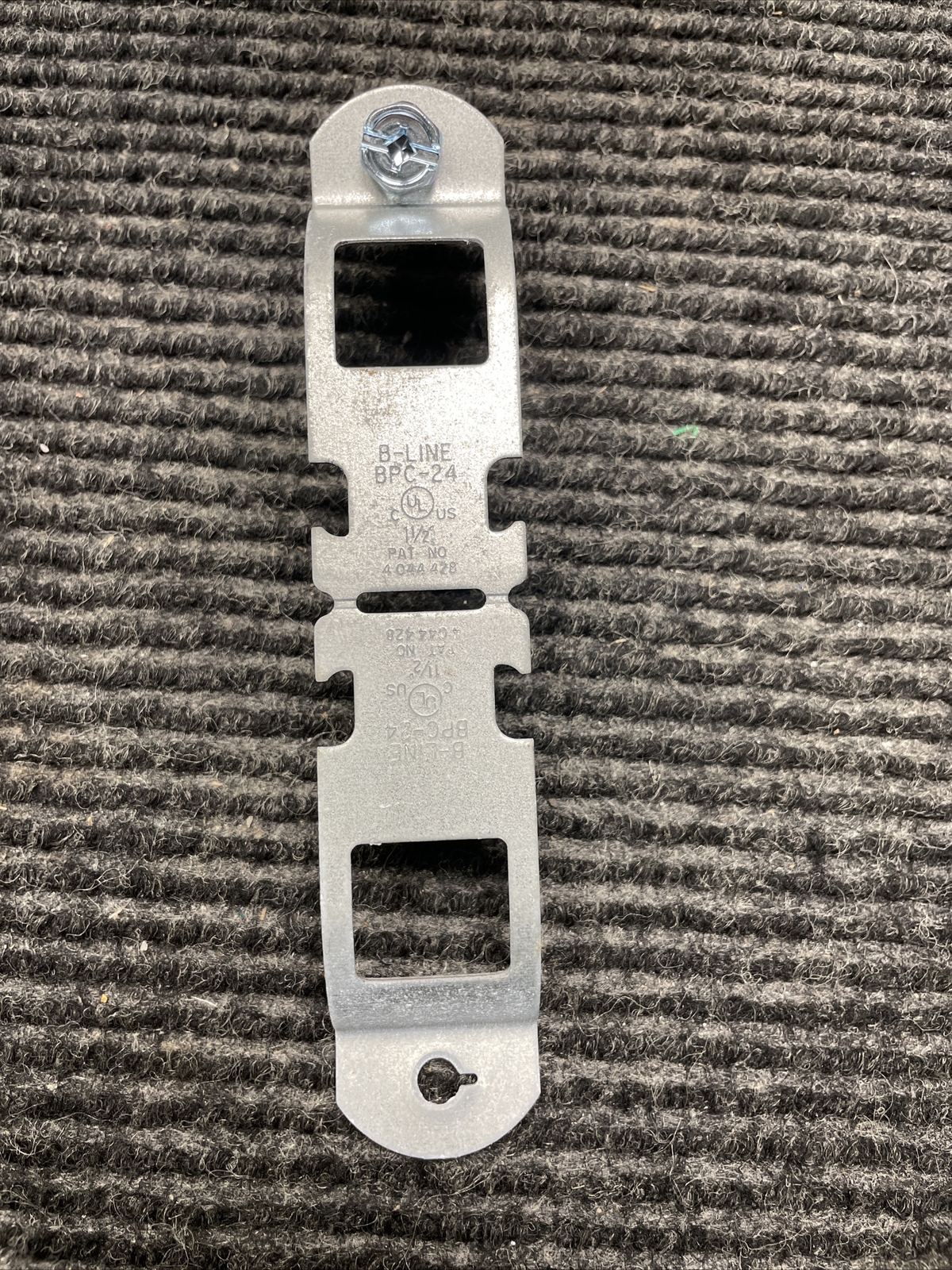 NOS Lot of 50 Eaton/B-Line BPC-24 Break-Apart Clamp 1-1/2″ BPC24