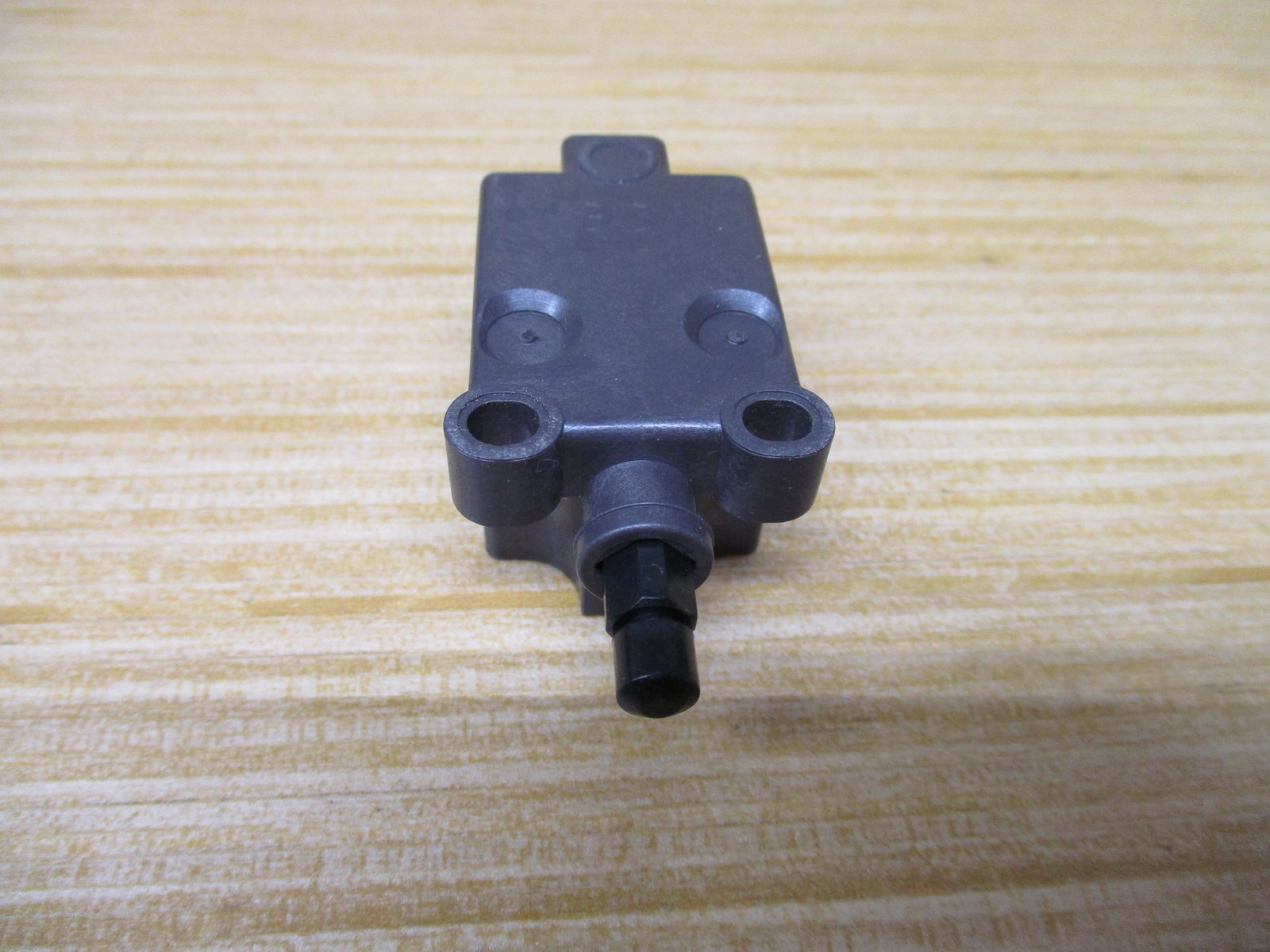 Schmersal TS 232-11 Micro Limit Switch TS23211