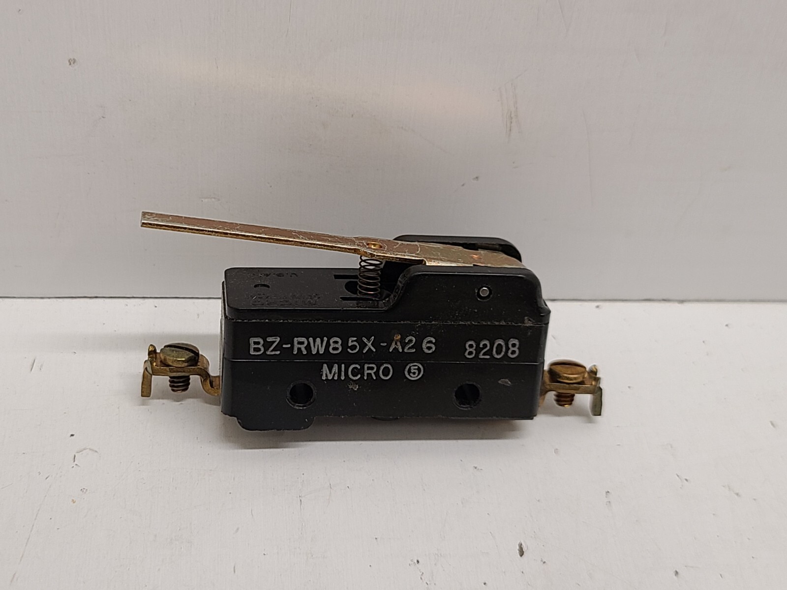 NEW OLD STOCK! HONEYWELL 15A 480V STRAIGHT LEVER MICROSWITCH BZ-2RLA2