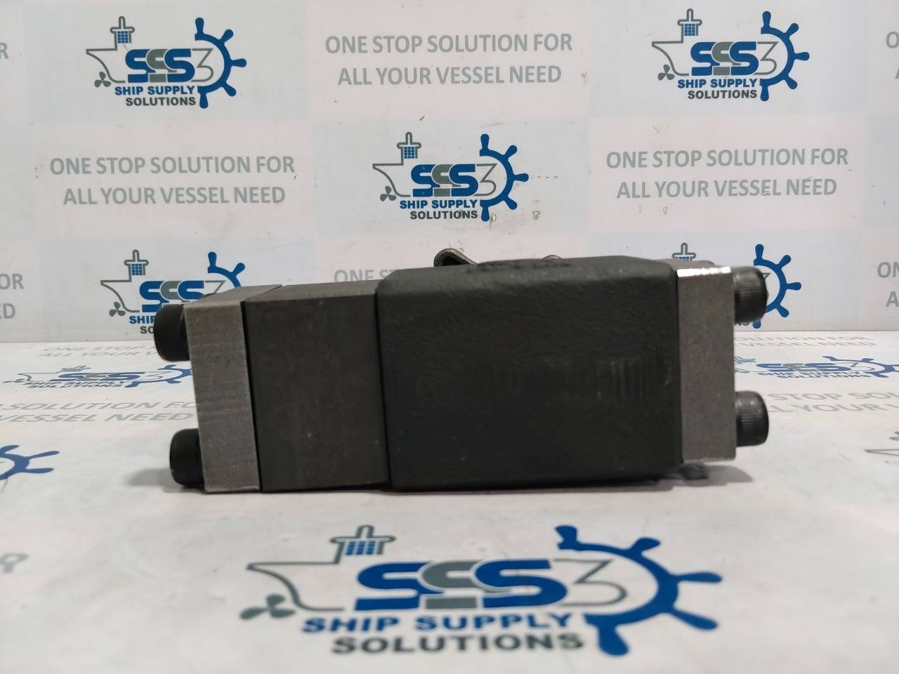 Hirose HF-4211-K-10-23-631 Hydraulic Valve Manifold Mount W/Handwheel