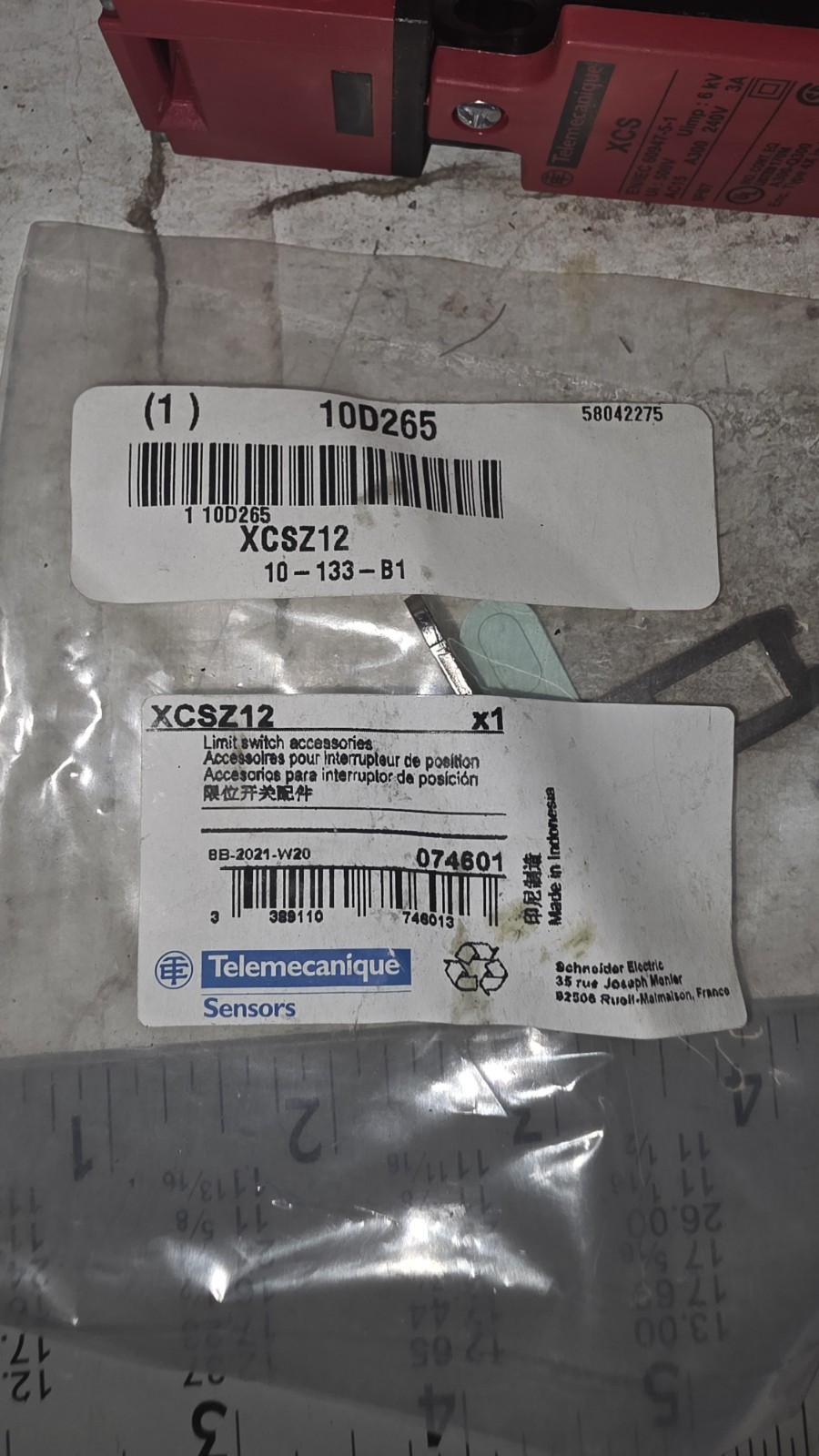 Telemecanique Limit Switch XCSPA593