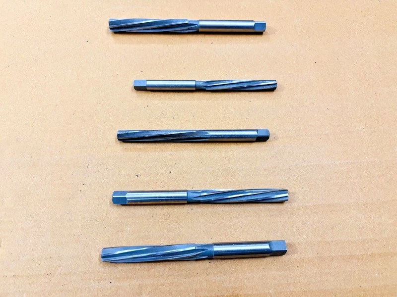 HSS Parallel Shank Reamers Set of 5 Pcs – 3/8″ – 13/32″ – 7/16″ – 15/32″ – 1/2″