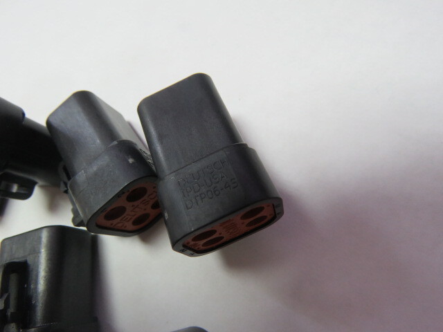 Deutsch DTP06-4S-E004 Qty of 13 per Lot CONNECTOR