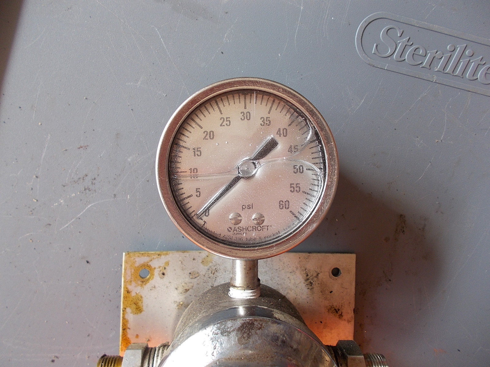 Concoa 4842000-01-000 Regulator w/ Ashcroft 60-PSI Gauge *FREE SHIPPING*