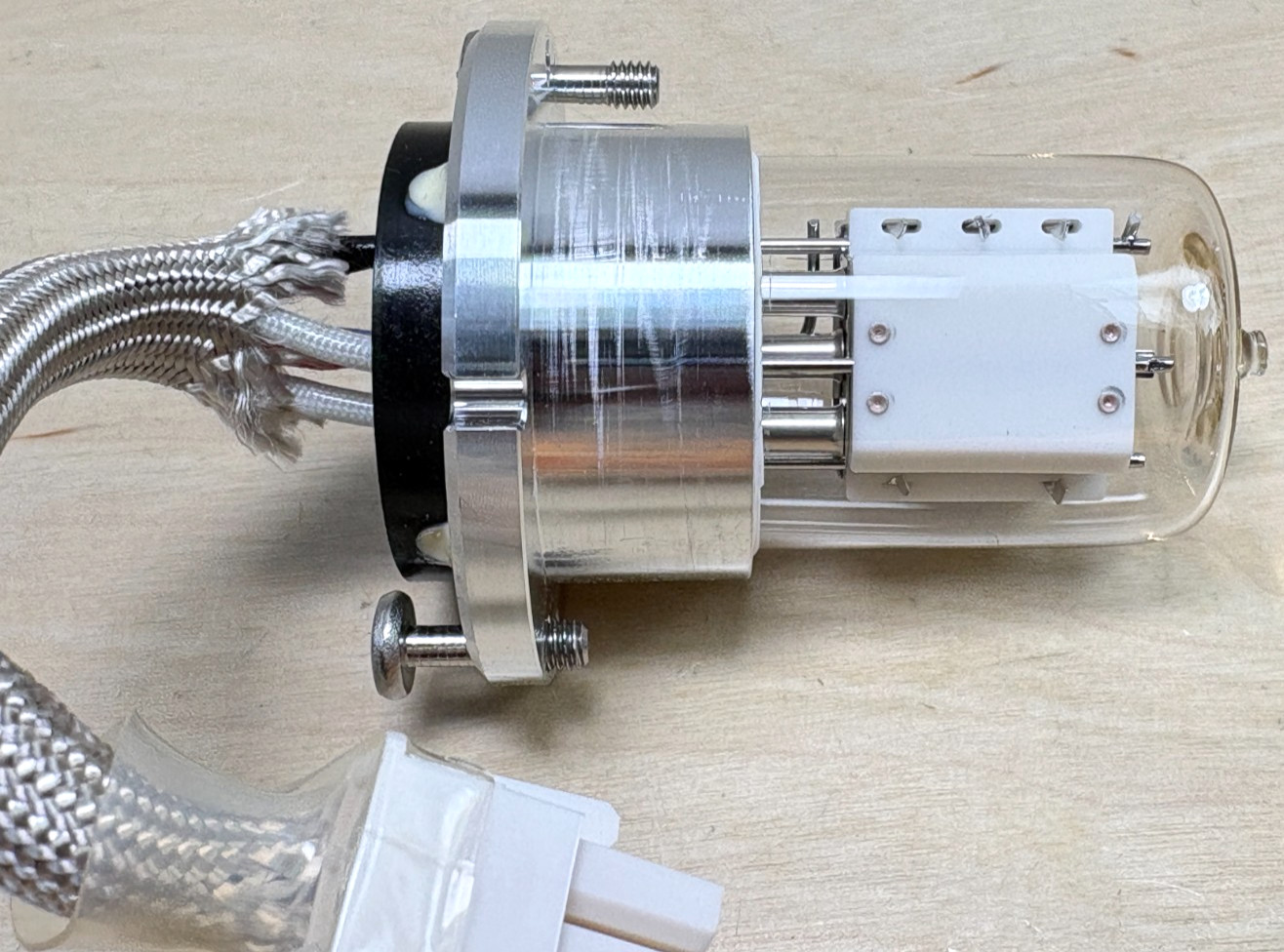 Hamamatsu L12269 X2D2 Deuterium Lamp
