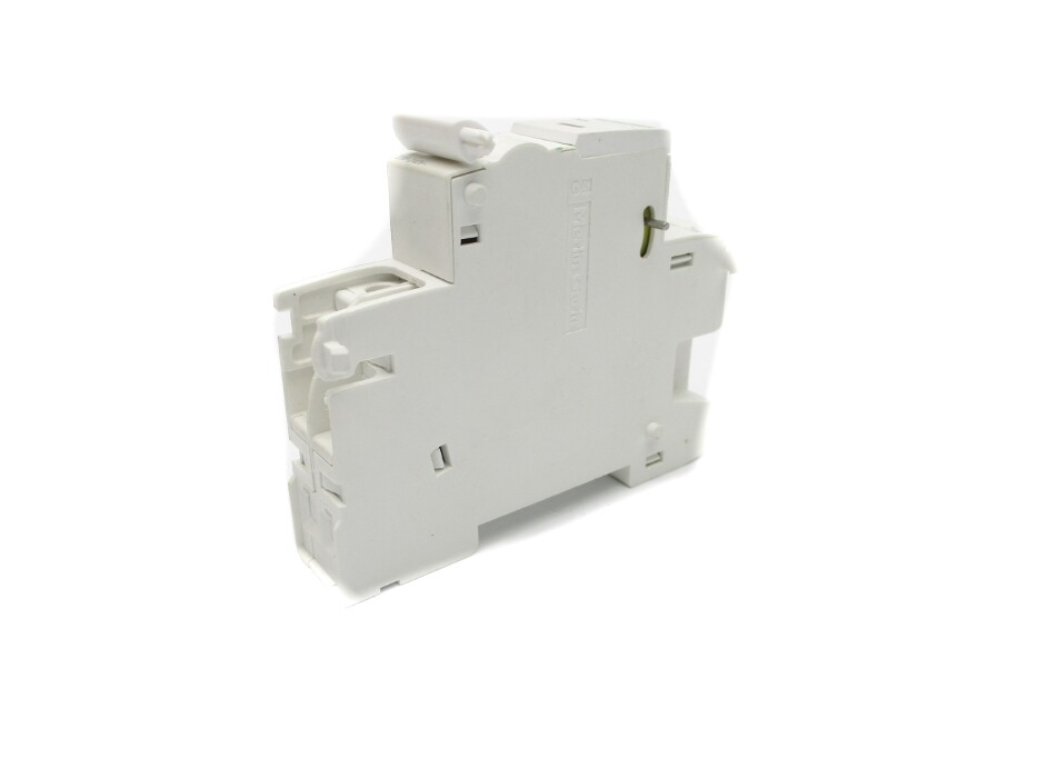 SCHNEIDER ELECTRIC A9A26960 220-240V NSNP