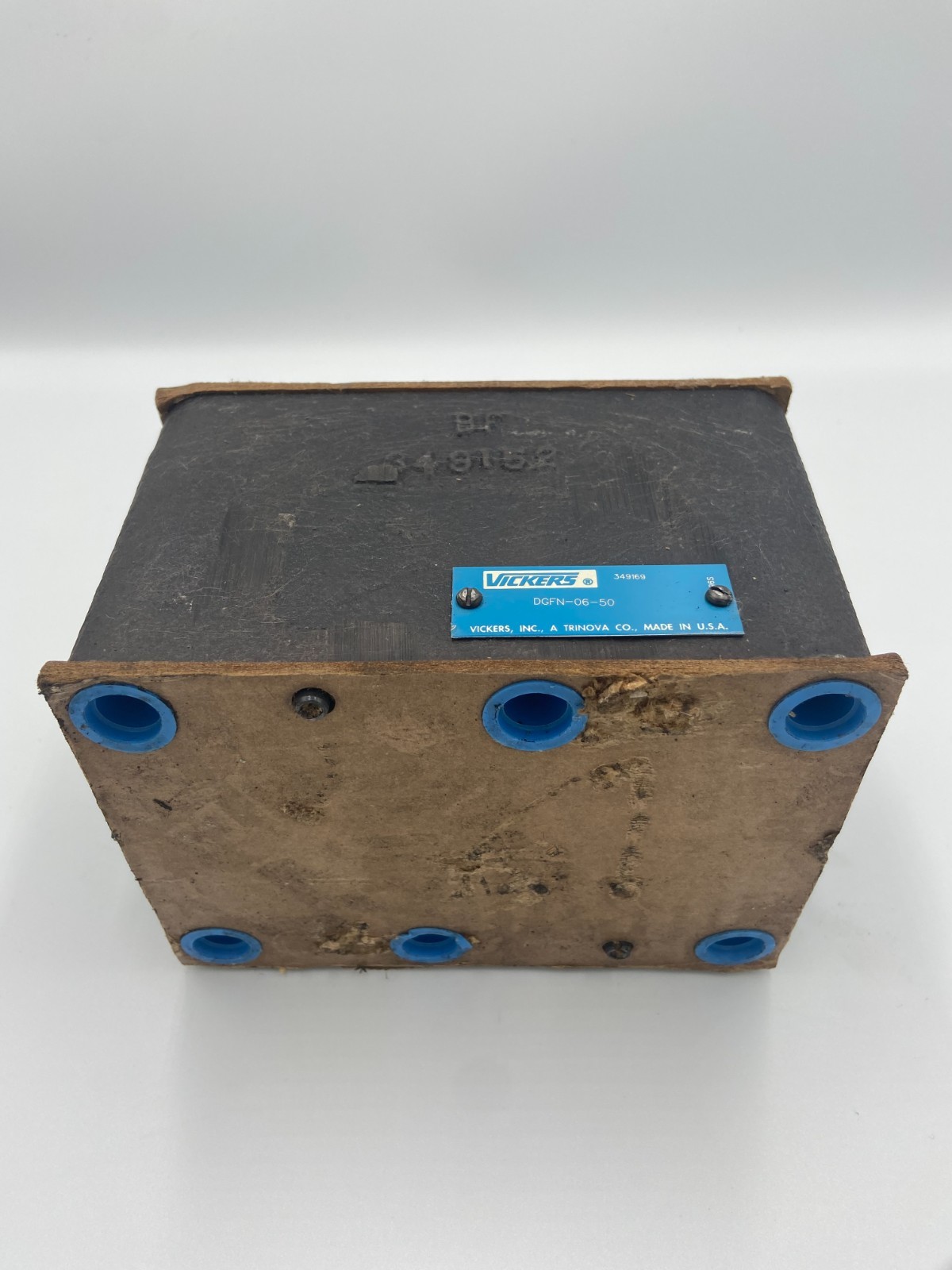 Vickers – Flow Control Valve – 349169, DGFN-06-50, Genuine – New