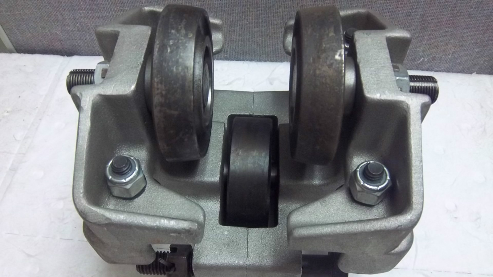 UNIFIED IND INC 500# CAP MANUAL BRIDGE CRANE MBC 500 3 USED MBC5003