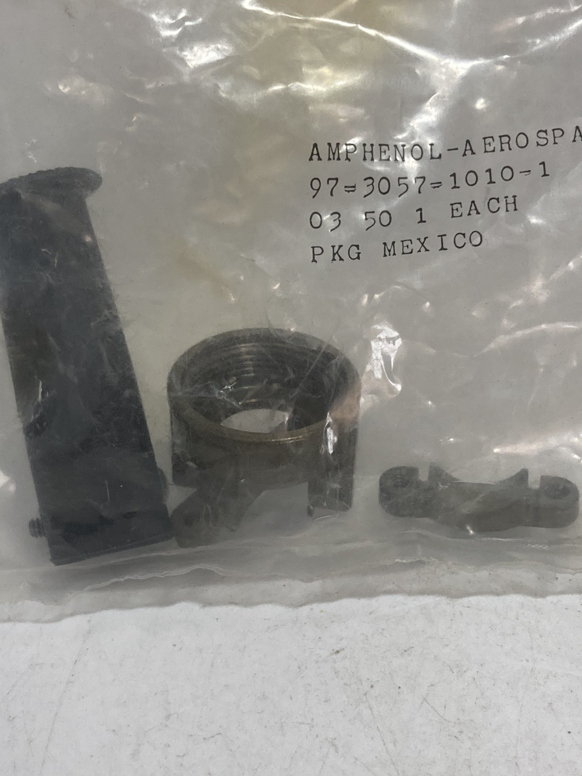 AMPHENOL 97-3057-1010-1 CONNECTOR CLAMP SET NIB