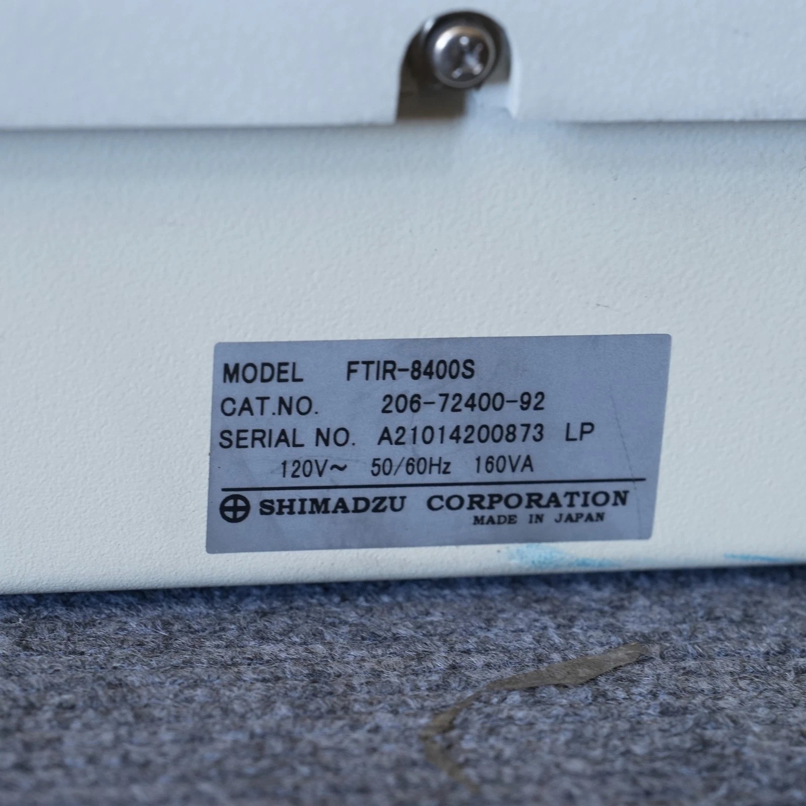 Shimadzu FTIR-8400S Fourier Transform Infrared Spectrophotometer T12-WH