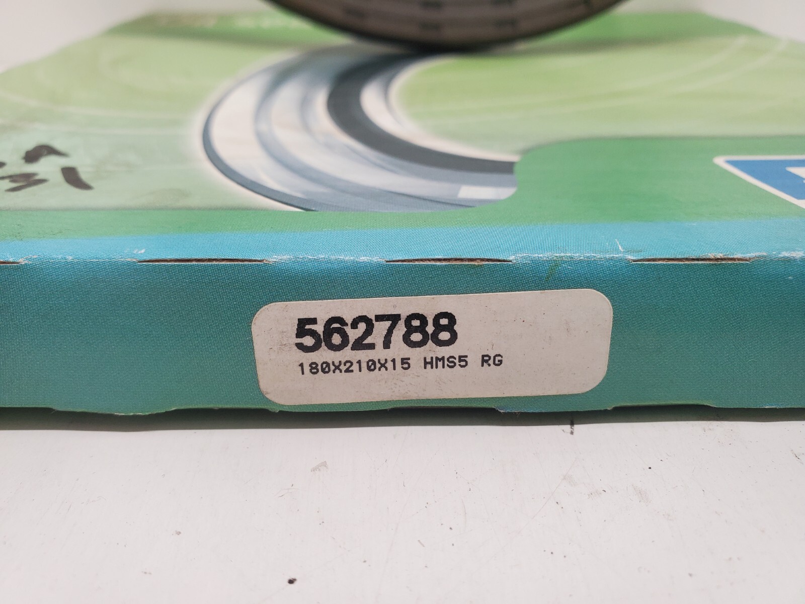 NEW OLD STOCK! SKF 180x210x15 OIL SEAL 562788