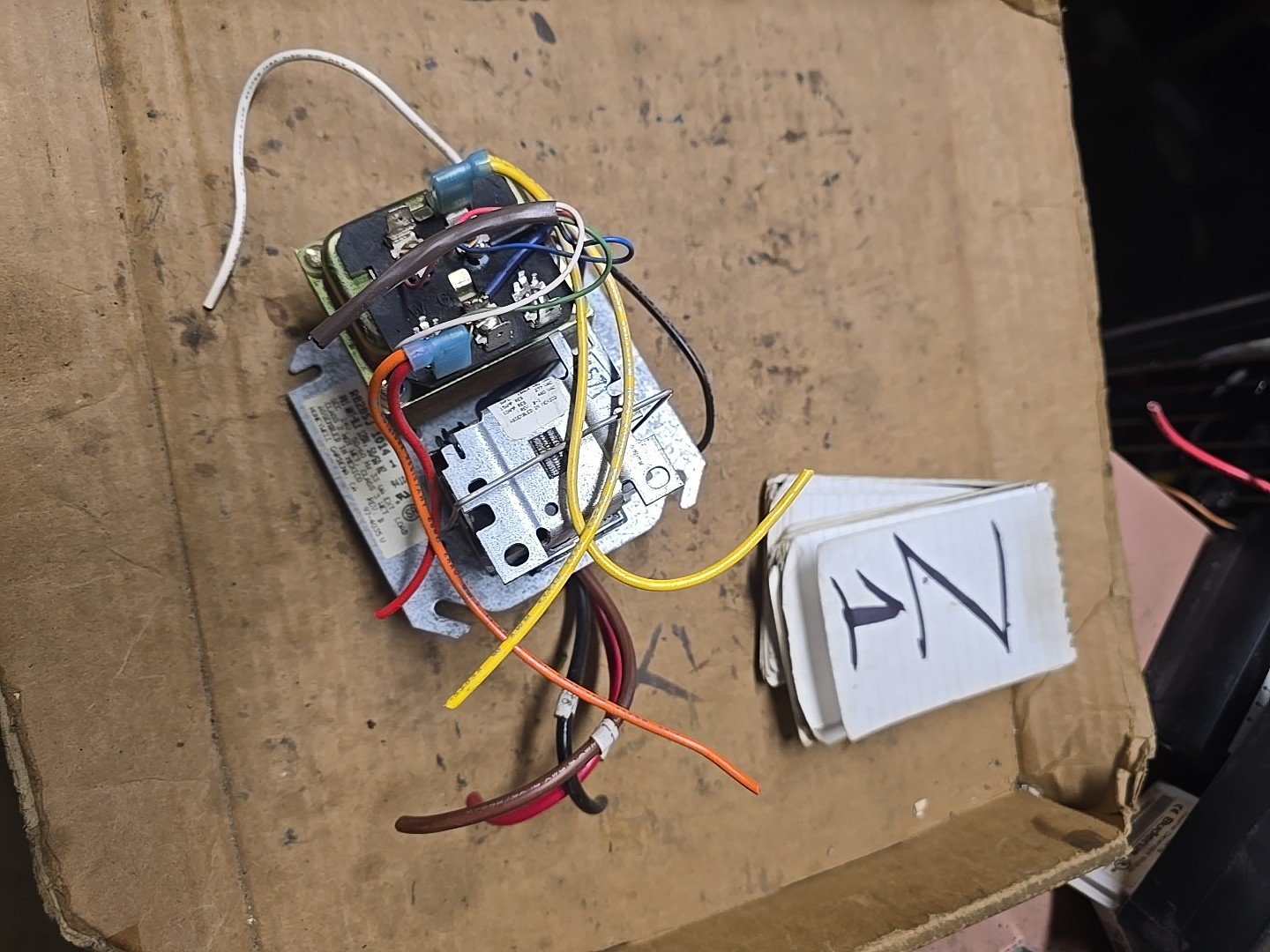 r8285j1014