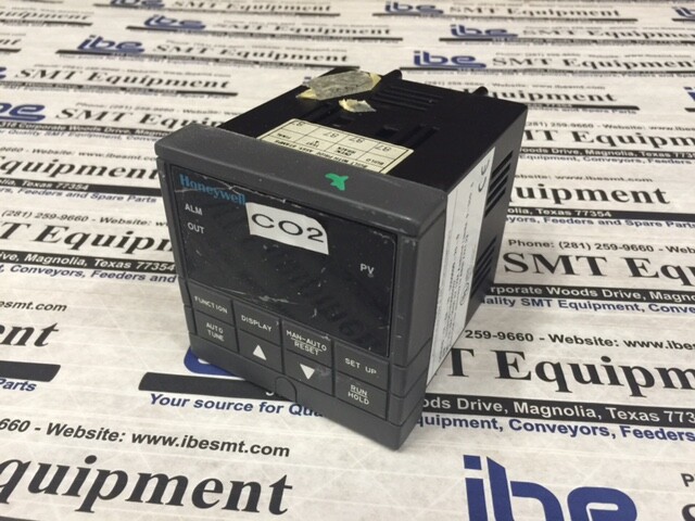 Honeywell Temperature Controller – DC230B-CE-0A-10-0000000-20-0 w/Warranty