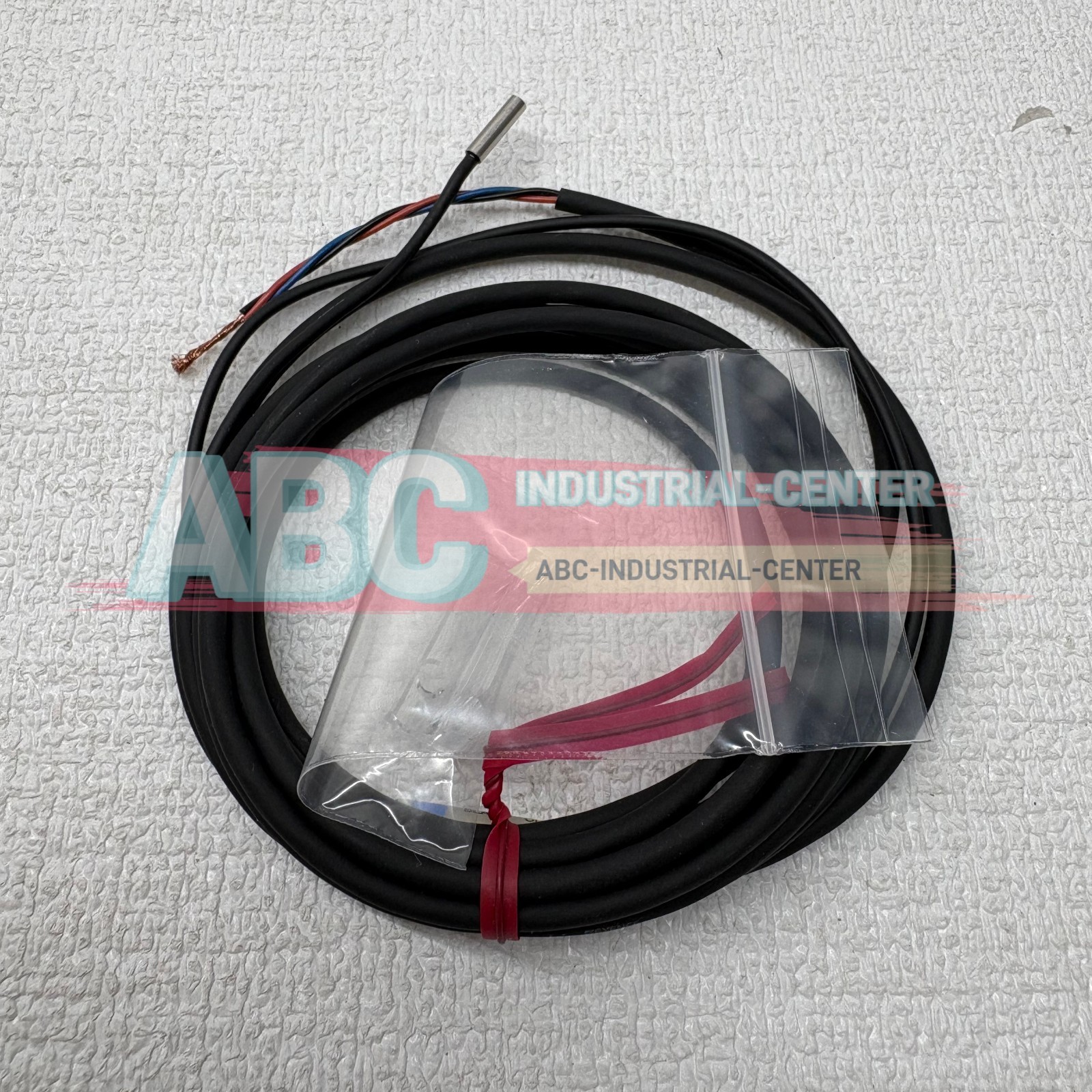 1PCS New Keyence EM-030 proximity transducer#