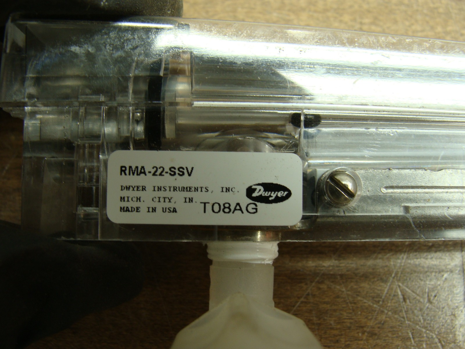 LOT OF 2 DWYER RATE-MASTER FLOWMETERS RMA-22-SSV 2″ SCALE 2-25 LPM AIR