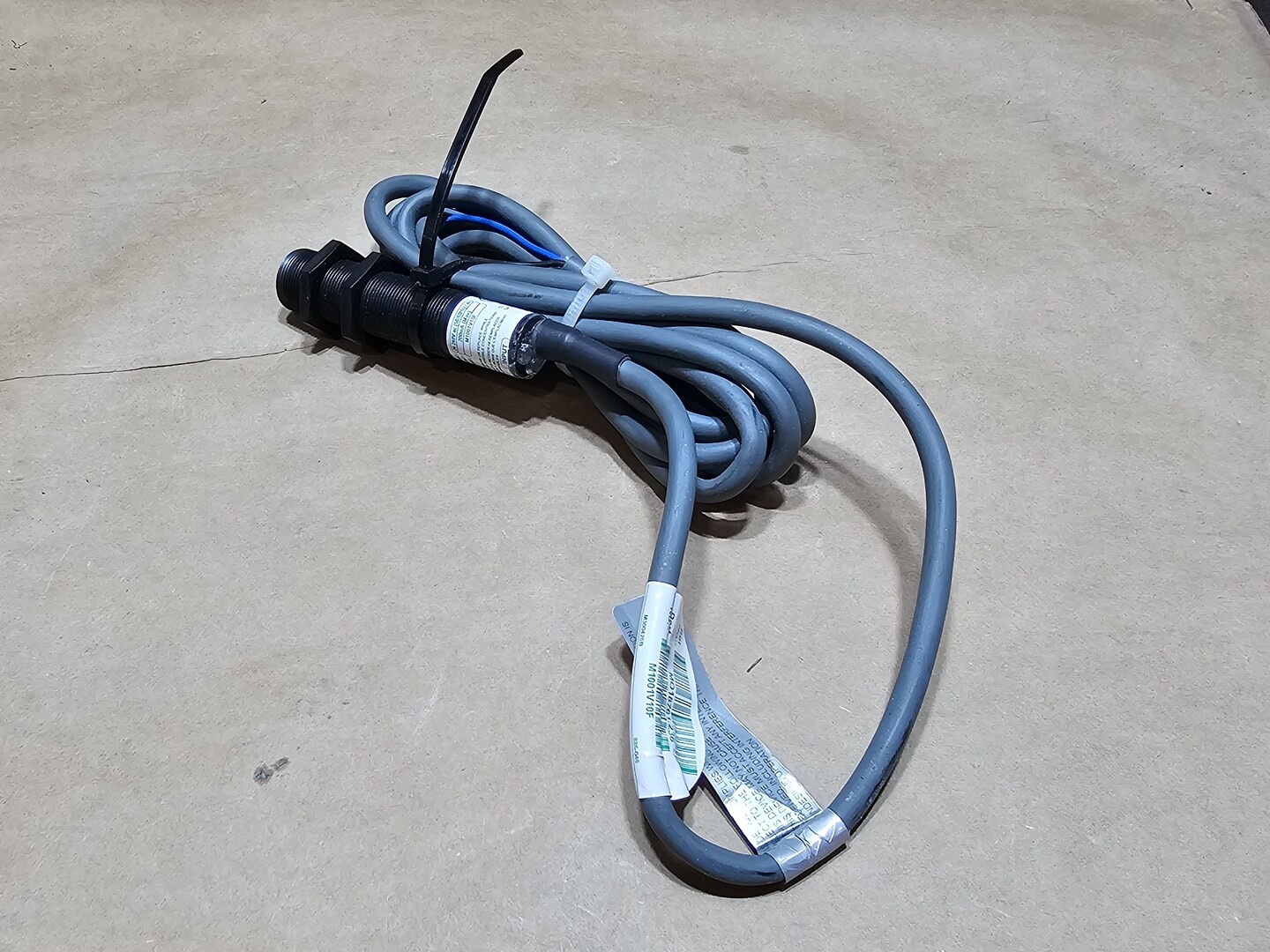 NEW 4B Components LTD M1001V10F Stopswitch – Electrical