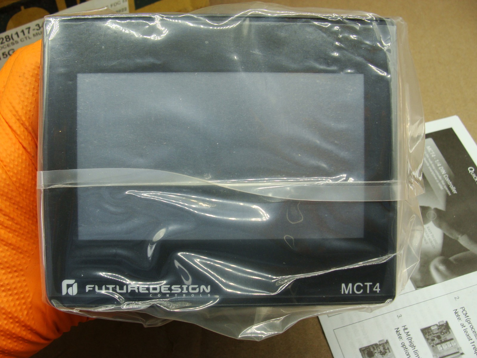 FUTURE DESIGN MCT4 MULTI LOOP CONTROLLER 1/4 DIN 4.3″ COLOR TOUCHSCREEN 24VDC