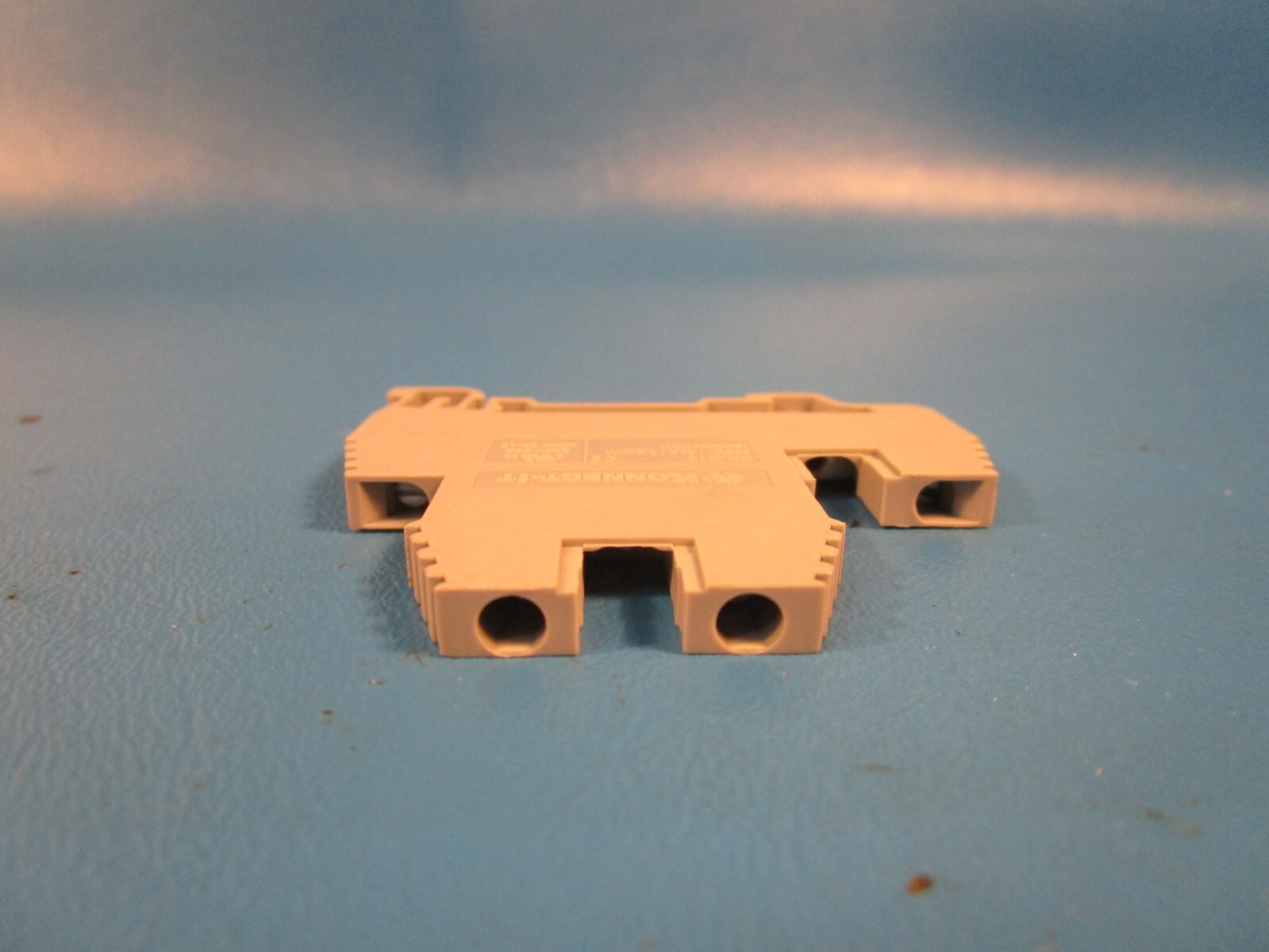 LOT OF 11 Konnect-It KN-D12GRY, Screw Double-Level Feedthrough Terminal Block