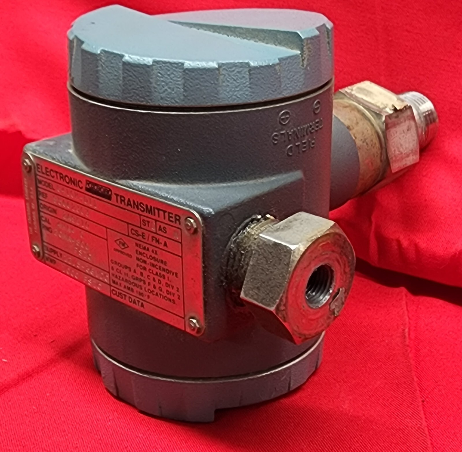 FOXBORO ELECTRONIC TRANSMITTER 841GM-DI1