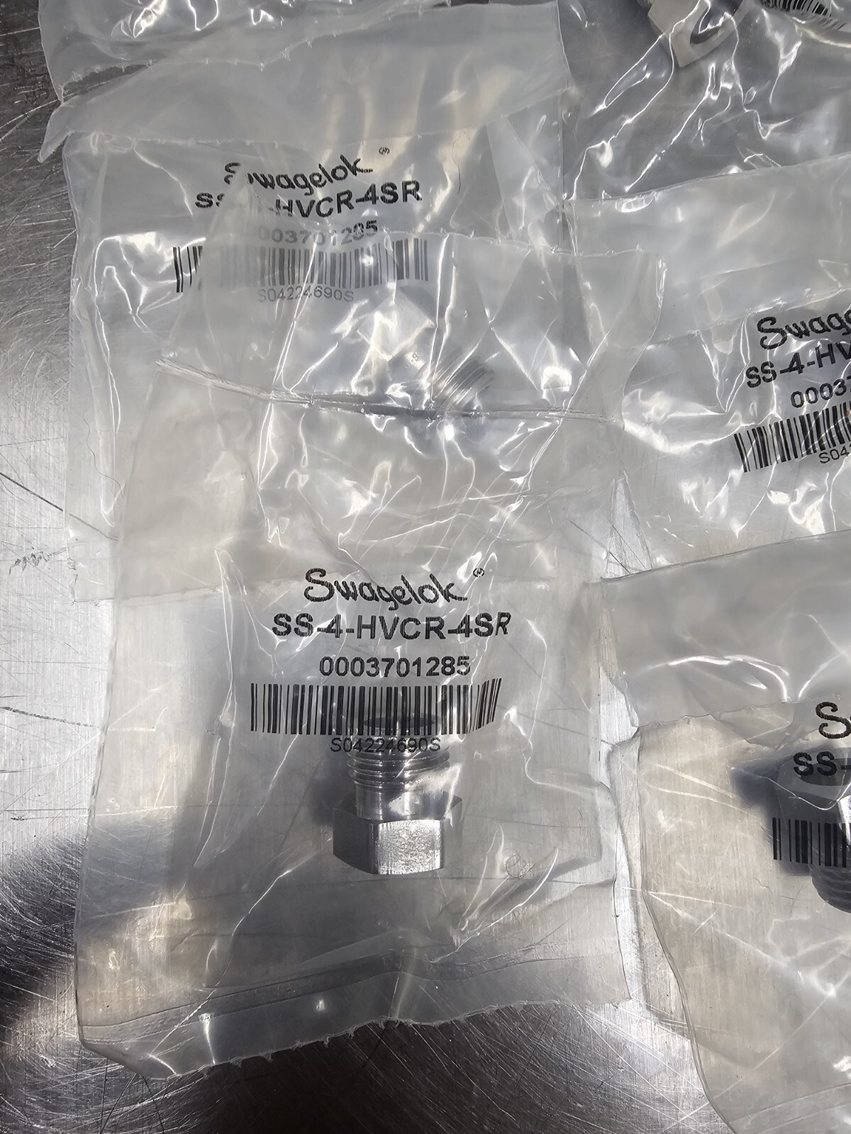 SWAGELOK Male Nut 1/4″ VCR, SS-4-HVCR-4SR, SS4HVCR4SR, LOT OF 10