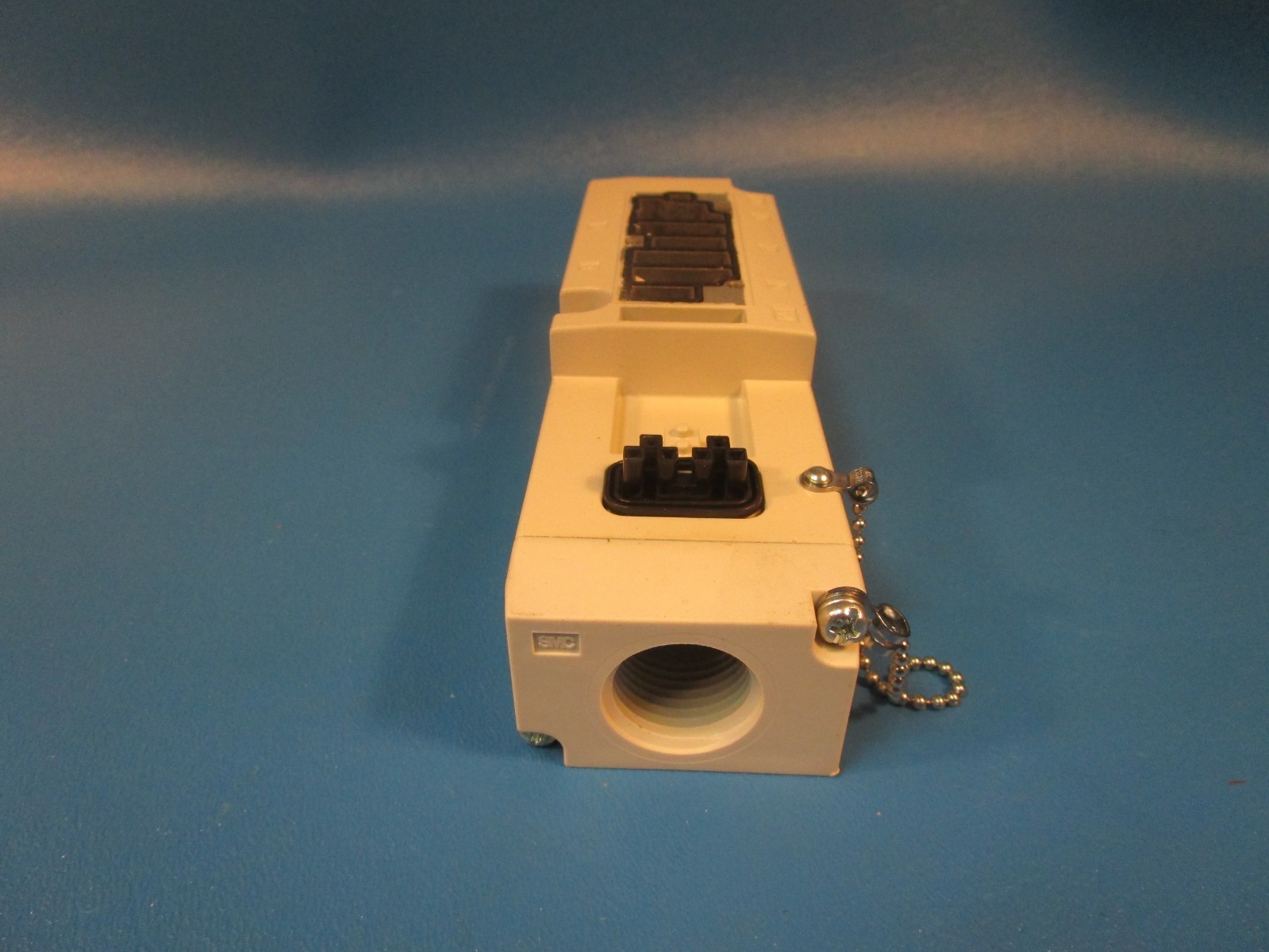 SMC VQ4000-PW-03F, SUB PLATE, VFS4000 SOLENOID VALVE 4/5 PORT