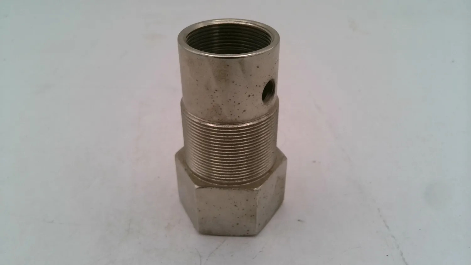 THREADED BULKHEAD ADAPTER WITH SIDE PORT