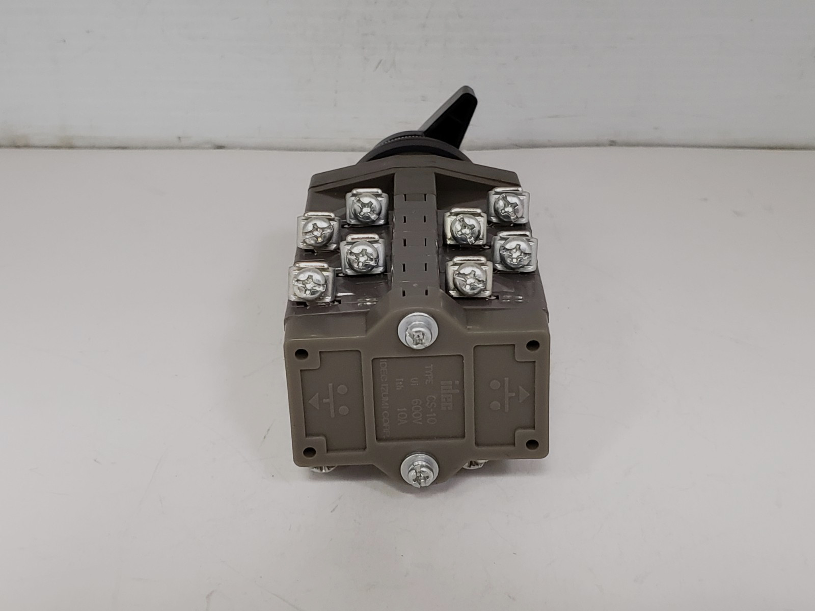 IDEC ACSNO 484-SB-C4002 CAM SWITCH 4 DECS 8 POSITION MAINTAINED NNB