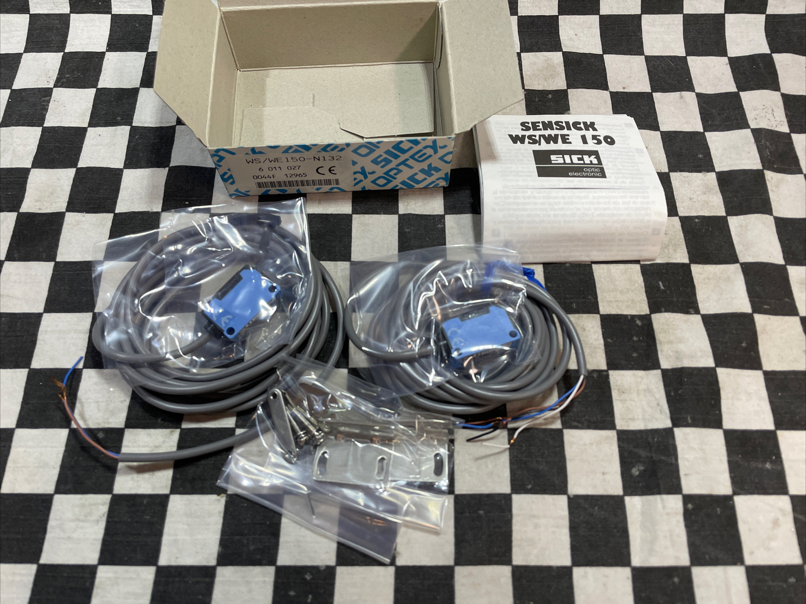 SICK OPTEX SENSOR, WS/WE150-N132, WE150-N132, 2 PER BOX, SHIPSAMEDAY